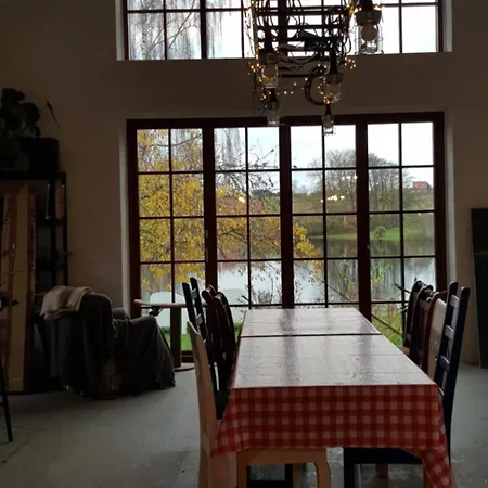 Pa Toppen - Cafe Og Herberg - For Cykel Og Vandrefolk 호스텔