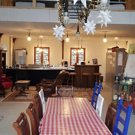 호스텔 Pa Toppen - Cafe Og Herberg - For Cykel Og Vandrefolk