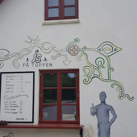 Pa Toppen - Cafe Og Herberg - For Cykel Og Vandrefolk